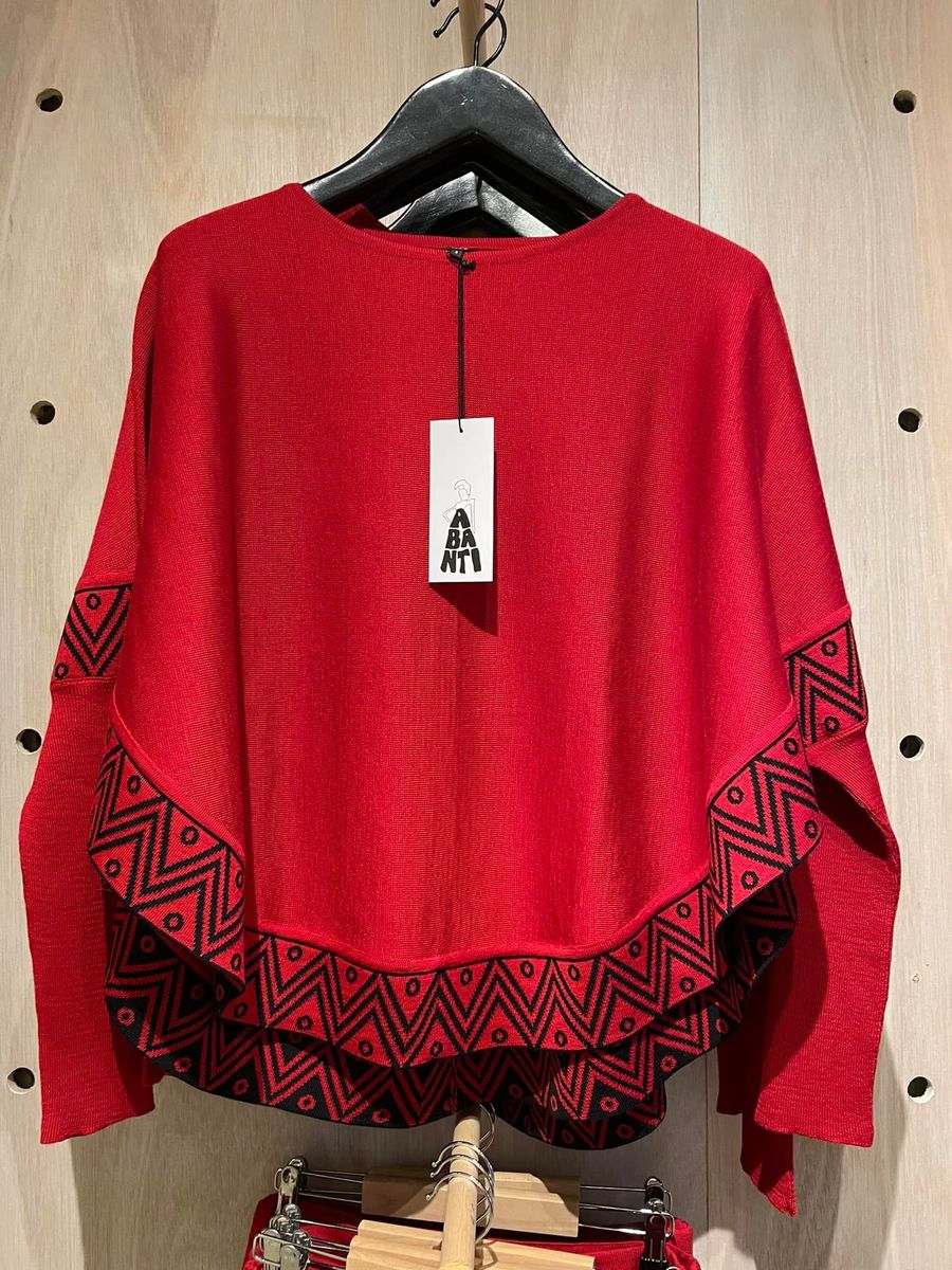 Red njunnesuorran luhkkasweater